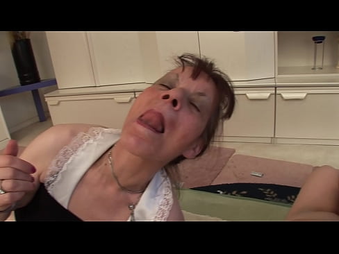 ❤️ To bedstemødre og en bedstefar har en trekant Anal video at da.pornoxlxx.ru